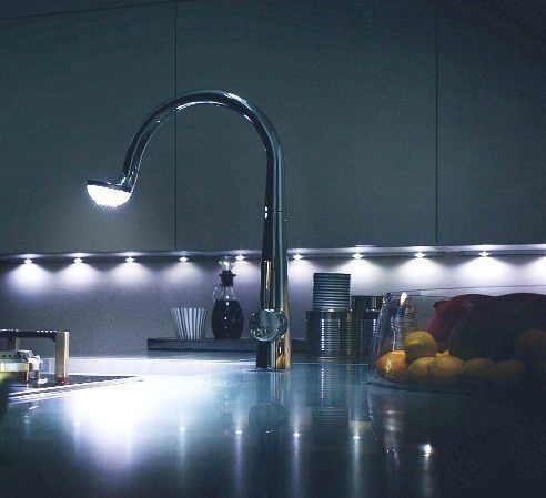 цена Кухонный смеситель Nobili Luce LC00117CR с подсветкой